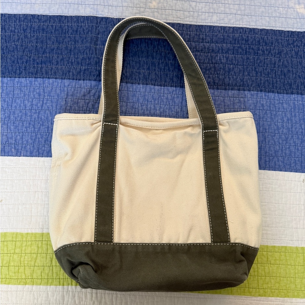 Lands' End Cream and Olive Tote Bag - Picture 3 of 7